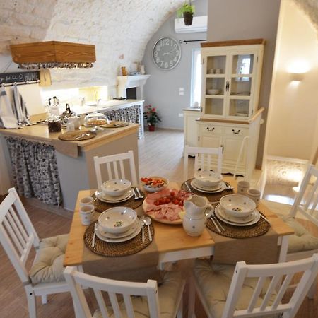 La Dimora Di Nonna Dora Appartement Martina Franca Buitenkant foto